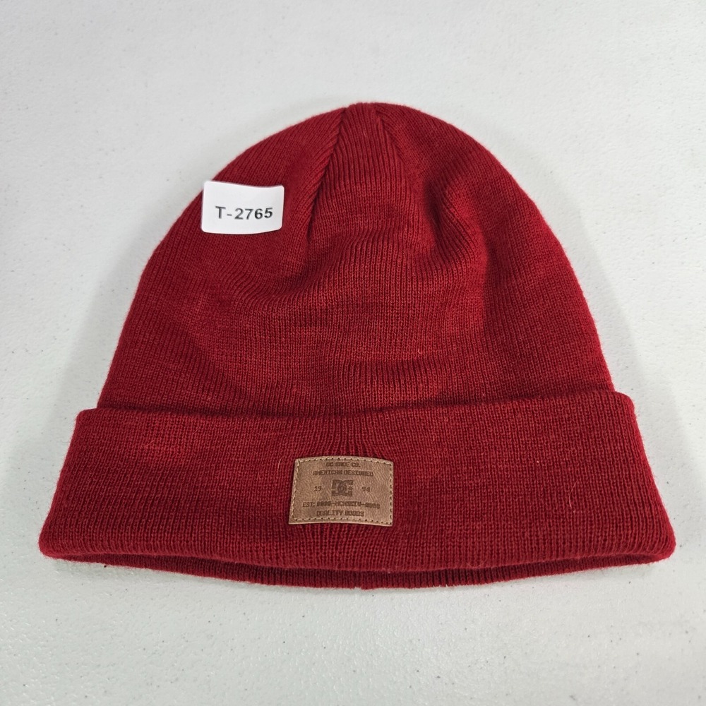 DC Shoes Men Hat One Size Red Beanie Knit Acrylic Logo Patch Adult Casual - Picture 1 of 7